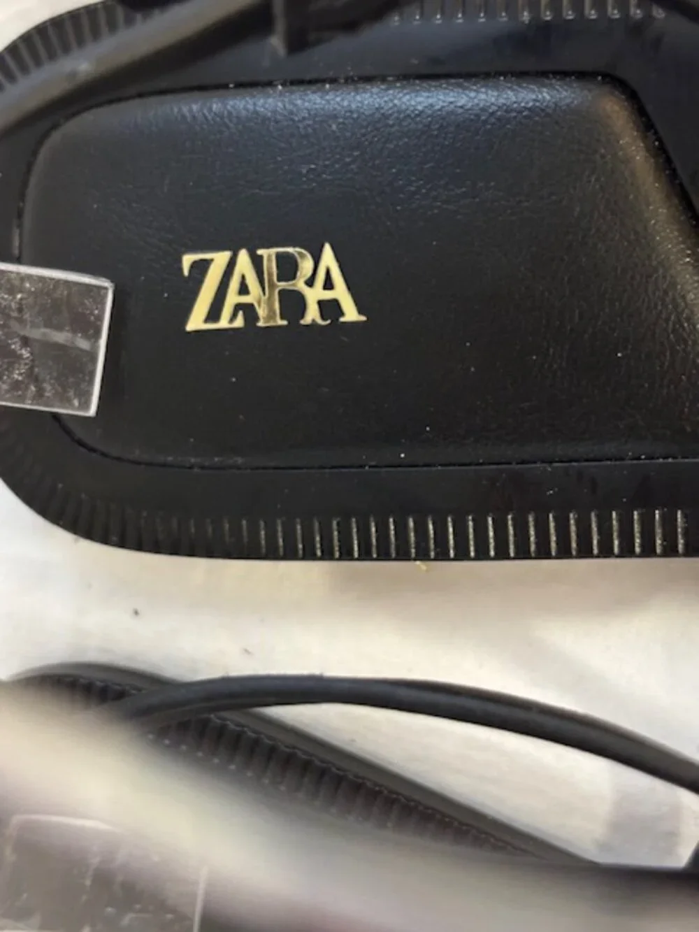 Zara Black Flat Strappy Leather Sandals Women's Size 40 (U.S. 9) - Picture 4 of 7